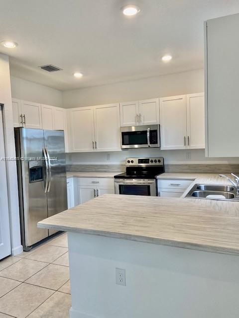 3 of 19 - 20626 Ne 5th Pl 20626, Miami, FL