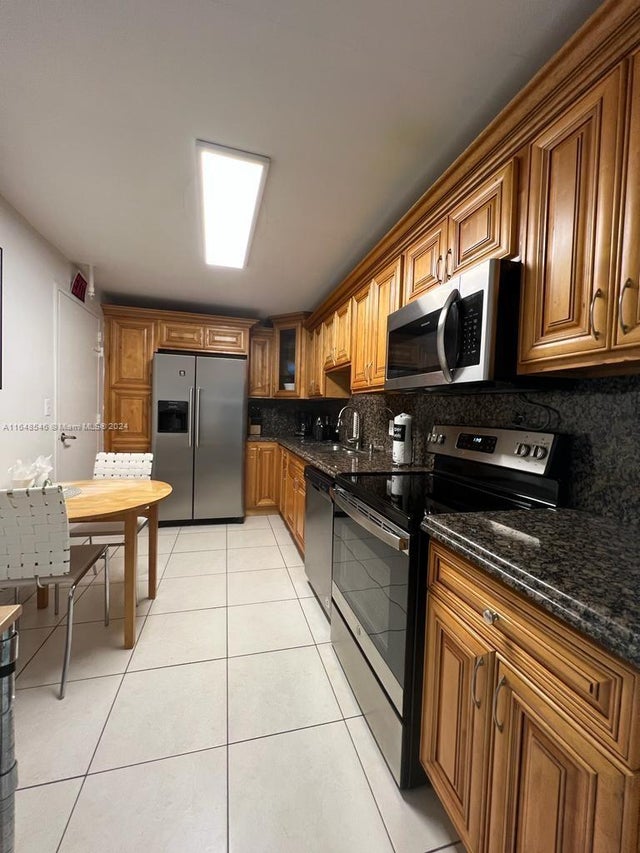 3 of 19 - 3901 S Ocean Dr 3a, Hollywood, FL