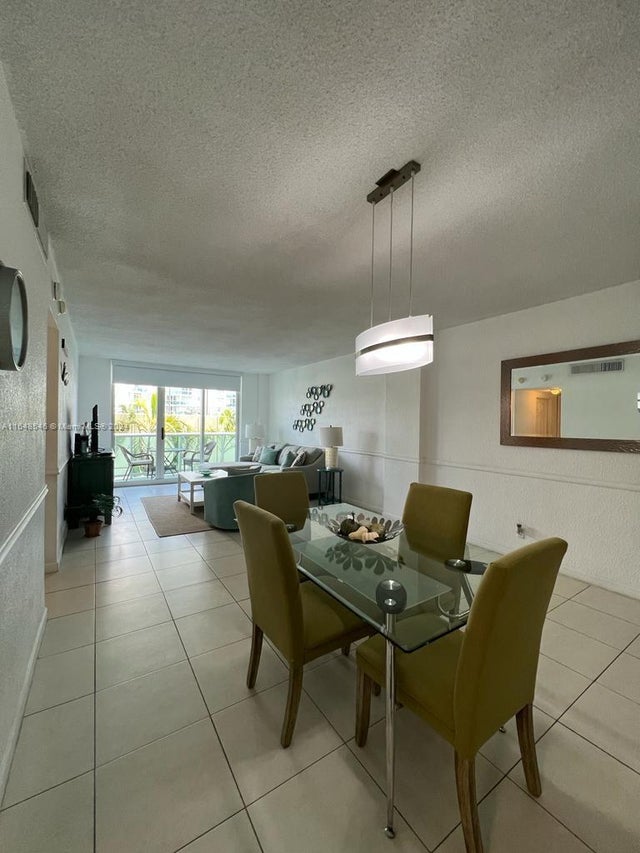 4 of 19 - 3901 S Ocean Dr 3a, Hollywood, FL