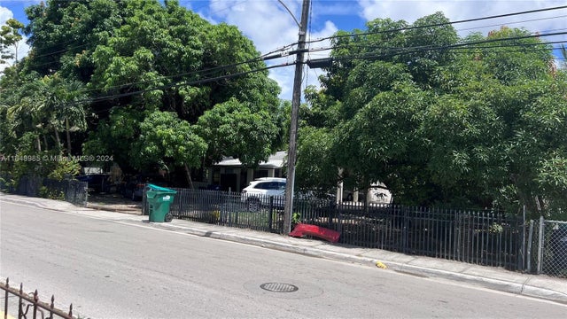 1 of 7 - 13381 Nw 32nd Ct, Opa Locka, FL