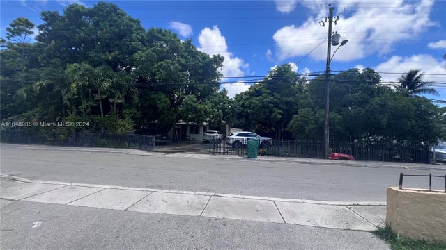 2 of 7 - 13381 Nw 32nd Ct, Opa Locka, FL