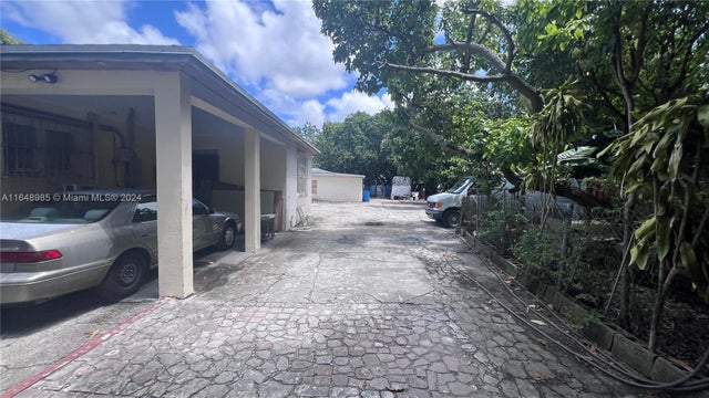 4 of 7 - 13381 Nw 32nd Ct, Opa Locka, FL