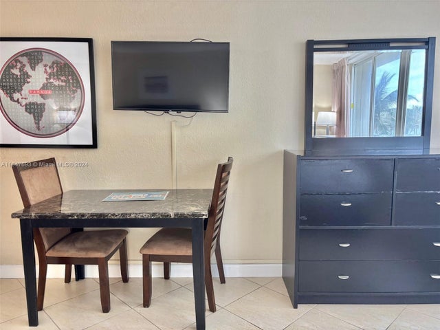 4 of 24 - 19201 Collins Ave 128, Sunny Isles Beach, FL