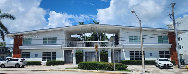 2 of 10 - 8080 Tatum Waterway Dr 26, Miami Beach, FL