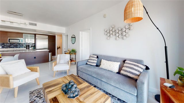 2 of 27 - 500 Brickell Ave 3405, Miami, FL
