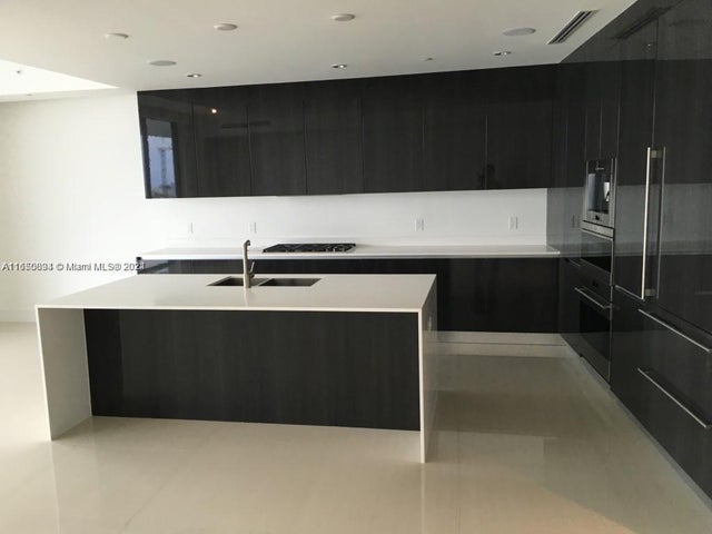 3 of 24 - 3300 Ne 188 St 610, Aventura, FL