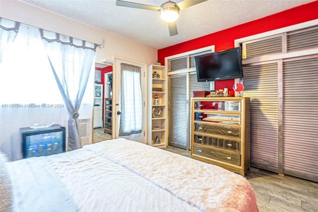 5 of 49 - 815 Sw 10th Terrace 3v, Hallandale Beach, FL