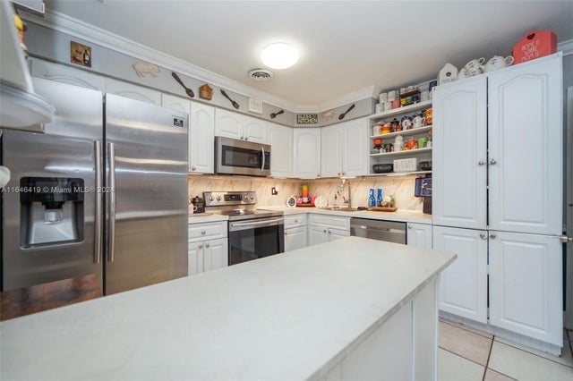 2 of 24 - 18400 Ne 7th Ct, North Miami Beach, FL