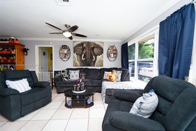 4 of 24 - 18400 Ne 7th Ct, North Miami Beach, FL