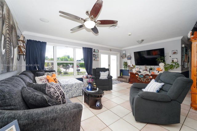5 of 24 - 18400 Ne 7th Ct, North Miami Beach, FL