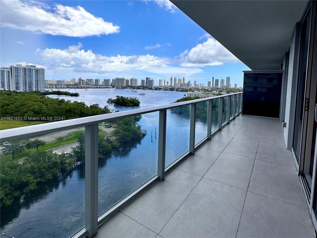 2 of 42 - 16385 Biscayne Blvd 1201, North Miami Beach, FL