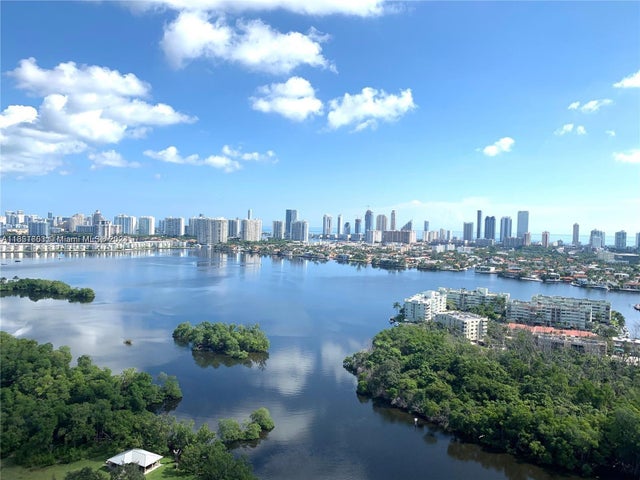 3 of 42 - 16385 Biscayne Blvd 1201, North Miami Beach, FL