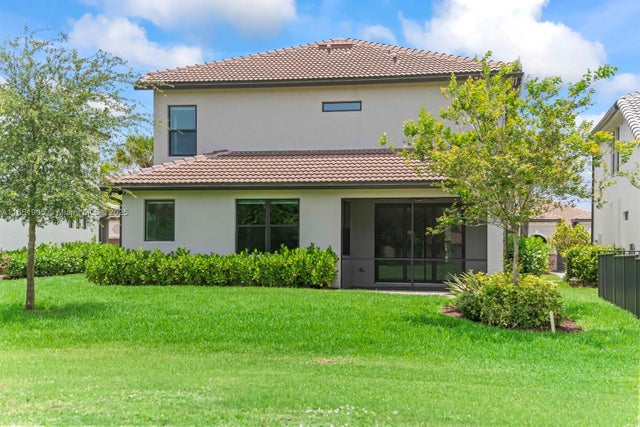 3 of 50 - 8123 Nw 78th St, Tamarac, FL