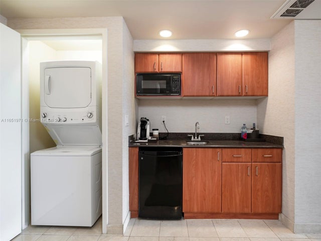 3 of 32 - 18001 Collins Ave 1202, Sunny Isles Beach, FL