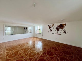 Photo of Listing #A11647330