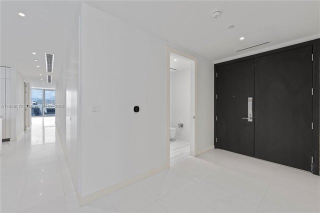 3 of 33 - 300 Biscayne Blvd Way 4404, Miami, FL