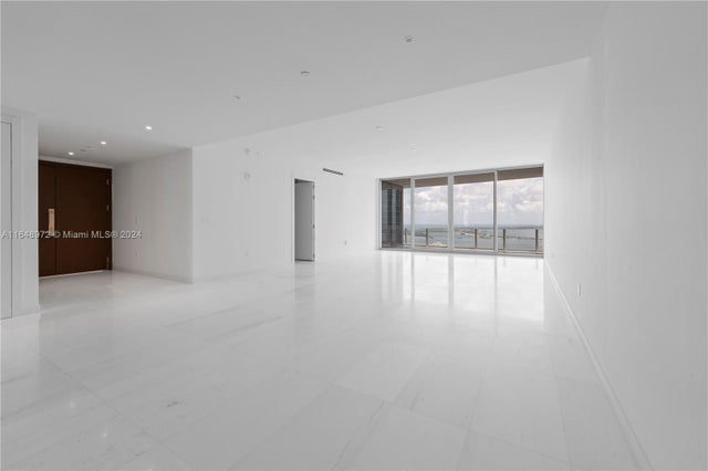 4 of 33 - 300 Biscayne Blvd Way 4404, Miami, FL