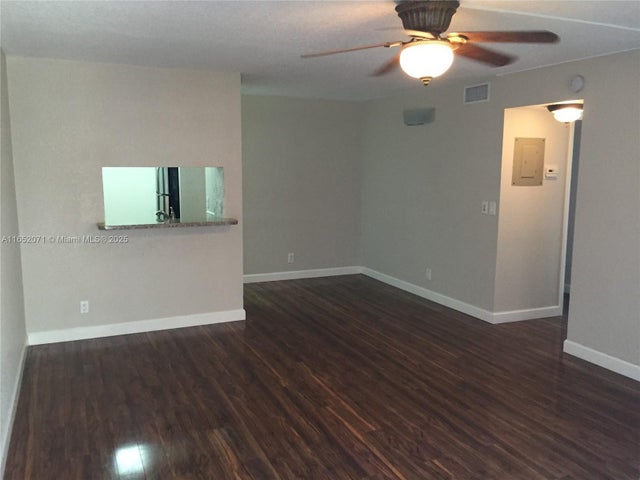 1 of 9 - 1028 Twin Lakes Dr 21-c, Coral Springs, FL
