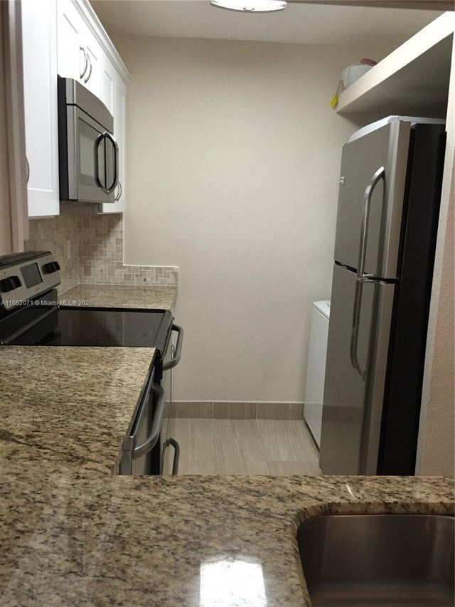 3 of 9 - 1028 Twin Lakes Dr 21-c, Coral Springs, FL