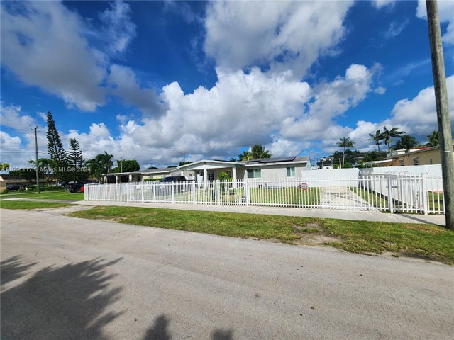 1 of 24 - 1025 Ne 13th Ave, Homestead, FL