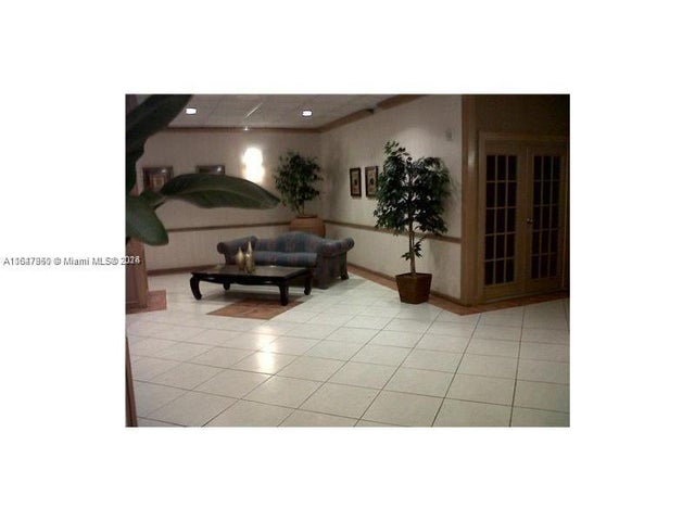 2 of 8 - 2750 Ne 183rd St 707, Aventura, FL