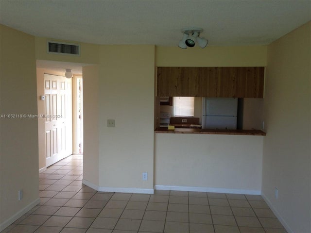4 of 13 - 10127 Twin Lakes Dr 24-j, Coral Springs, FL