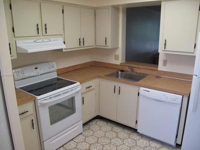 1 of 14 - 7591 Nw 1st St 304, Margate, FL