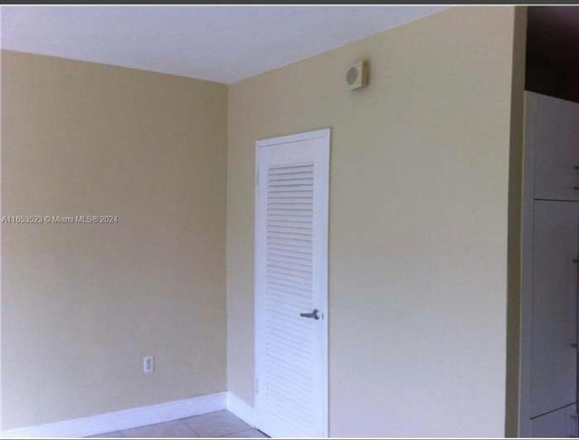 4 of 12 - 1300 Lincoln Rd F306, Miami Beach, FL