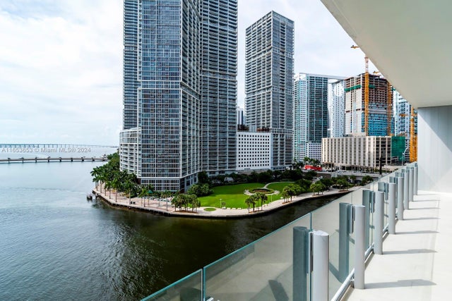 3 of 31 - 300 Biscayne Blvd Way 902, Miami, FL