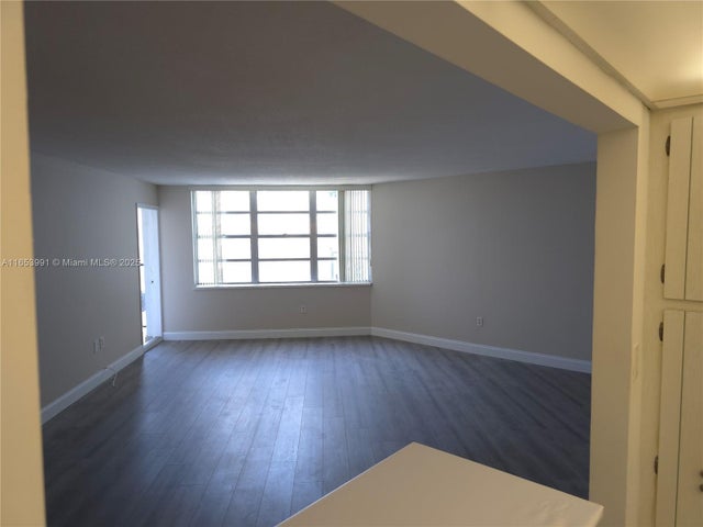 5 of 17 - 2750 Ne 183rd St 1212, Aventura, FL