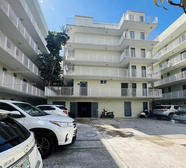 4 of 10 - 665 Ne 83rd Ter 112, Miami, FL