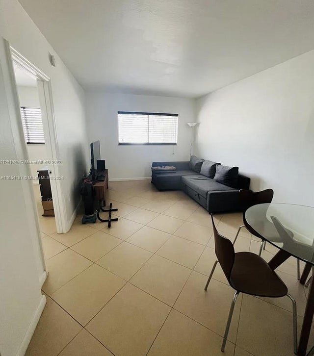 5 of 10 - 665 Ne 83rd Ter 112, Miami, FL