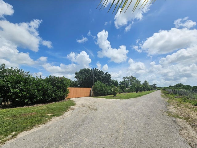 1 of 1 - 22501 Sw 207th Ave, Miami, FL