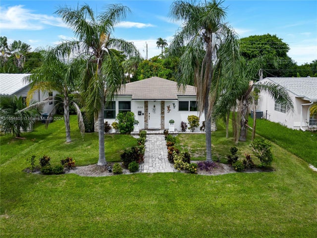 1 of 58 - 1539 Funston St, Hollywood, FL