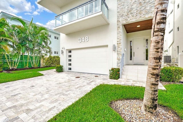 2 of 54 - 348 Desoto St, Hollywood, FL