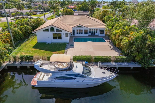 1 of 58 - 543 Hibiscus Dr, Hallandale Beach, FL