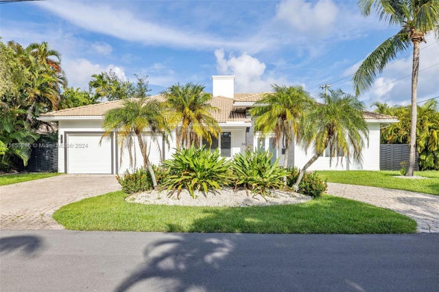5 of 58 - 543 Hibiscus Dr, Hallandale Beach, FL