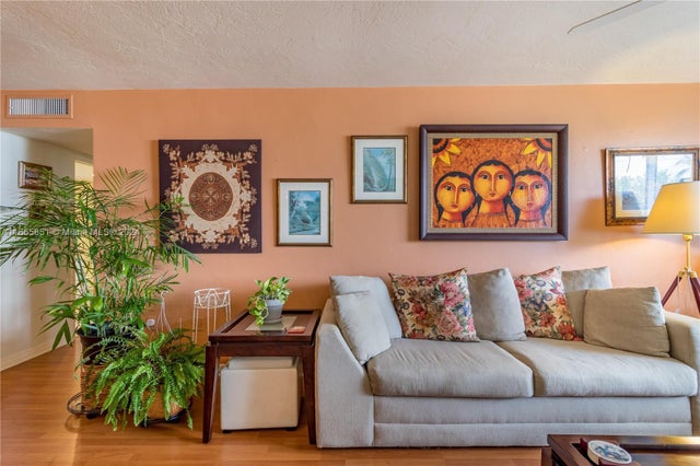3 of 27 - 1670 Bay Rd 2e, Miami Beach, FL