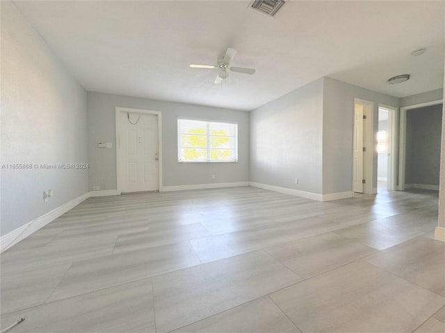 3 of 30 - 300 Nw 28th Ct, Pompano Beach, FL