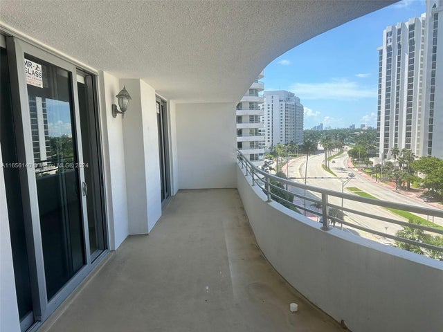 5555 Collins Ave 8z, Miami Beach