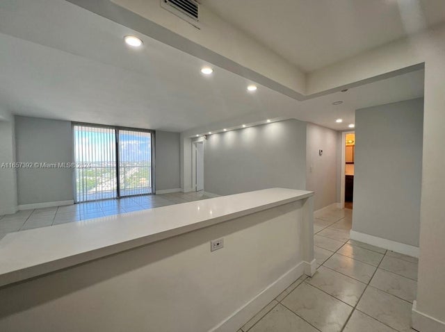 5 of 18 - 13499 Biscayne Blvd 1405, North Miami, FL