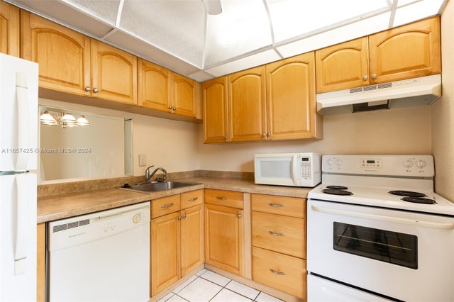 1 of 19 - 5830 Nw 64th Ave 105, Tamarac, FL