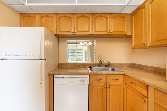 2 of 19 - 5830 Nw 64th Ave 105, Tamarac, FL