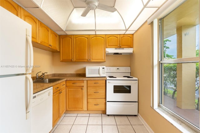 3 of 19 - 5830 Nw 64th Ave 105, Tamarac, FL