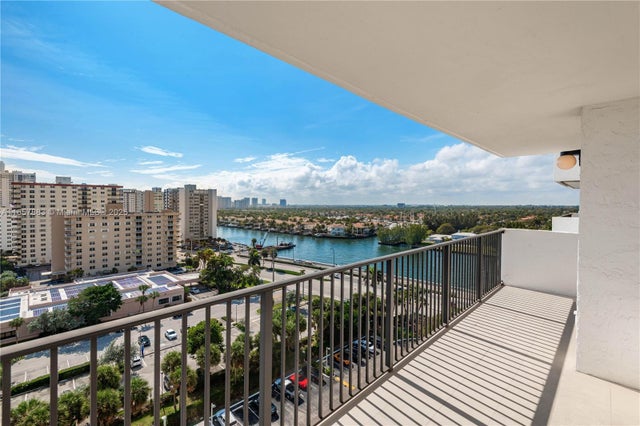 4 of 77 - 1201 S Ocean Dr 1206s, Hollywood, FL