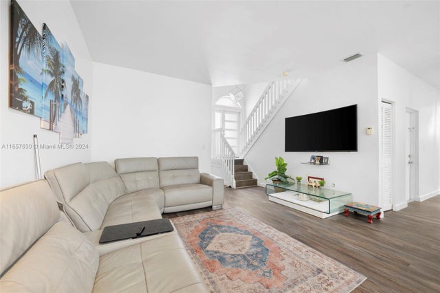 2 of 24 - 3720 Piedmont St, Hollywood, FL