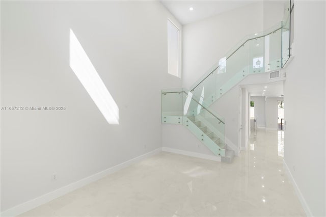 2 of 45 - 21227 Ne 31st Pl, Aventura, FL