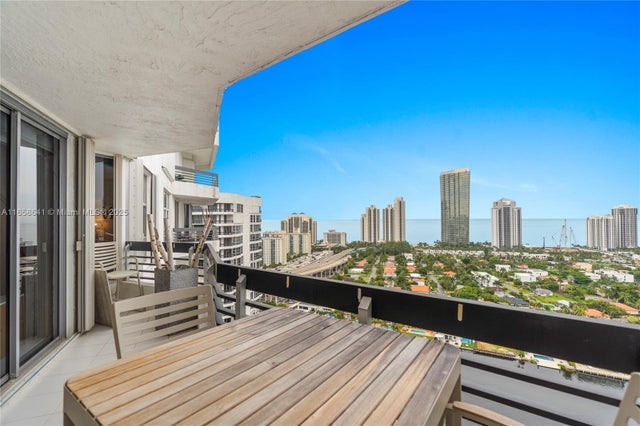 4 of 64 - 19101 Mystic Pointe Dr Lph9, Aventura, FL