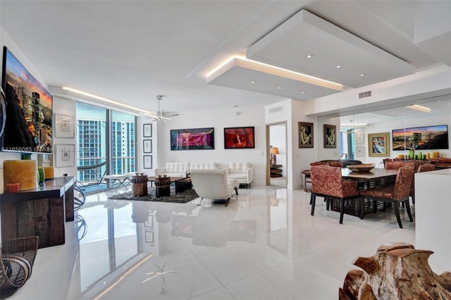 5 of 38 - 17301 Biscayne Blvd 1803, North Miami Beach, FL