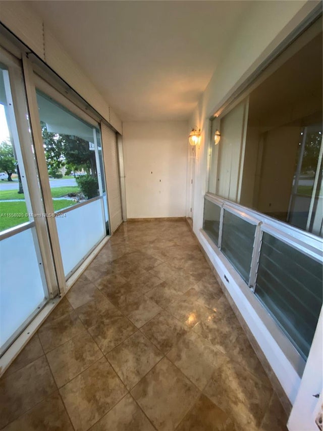 2 of 19 - 500 S Luna Ct 2, Hollywood, FL